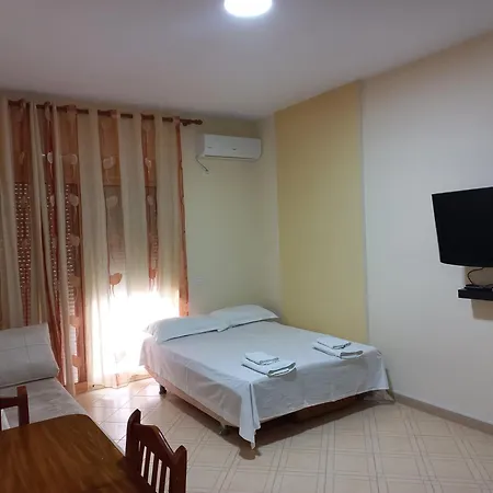 Lungomare Sea View Apartament *